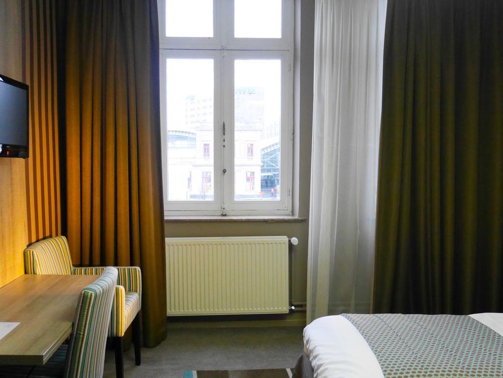 ליובן Hotel Mille Colonnes מראה חיצוני תמונה