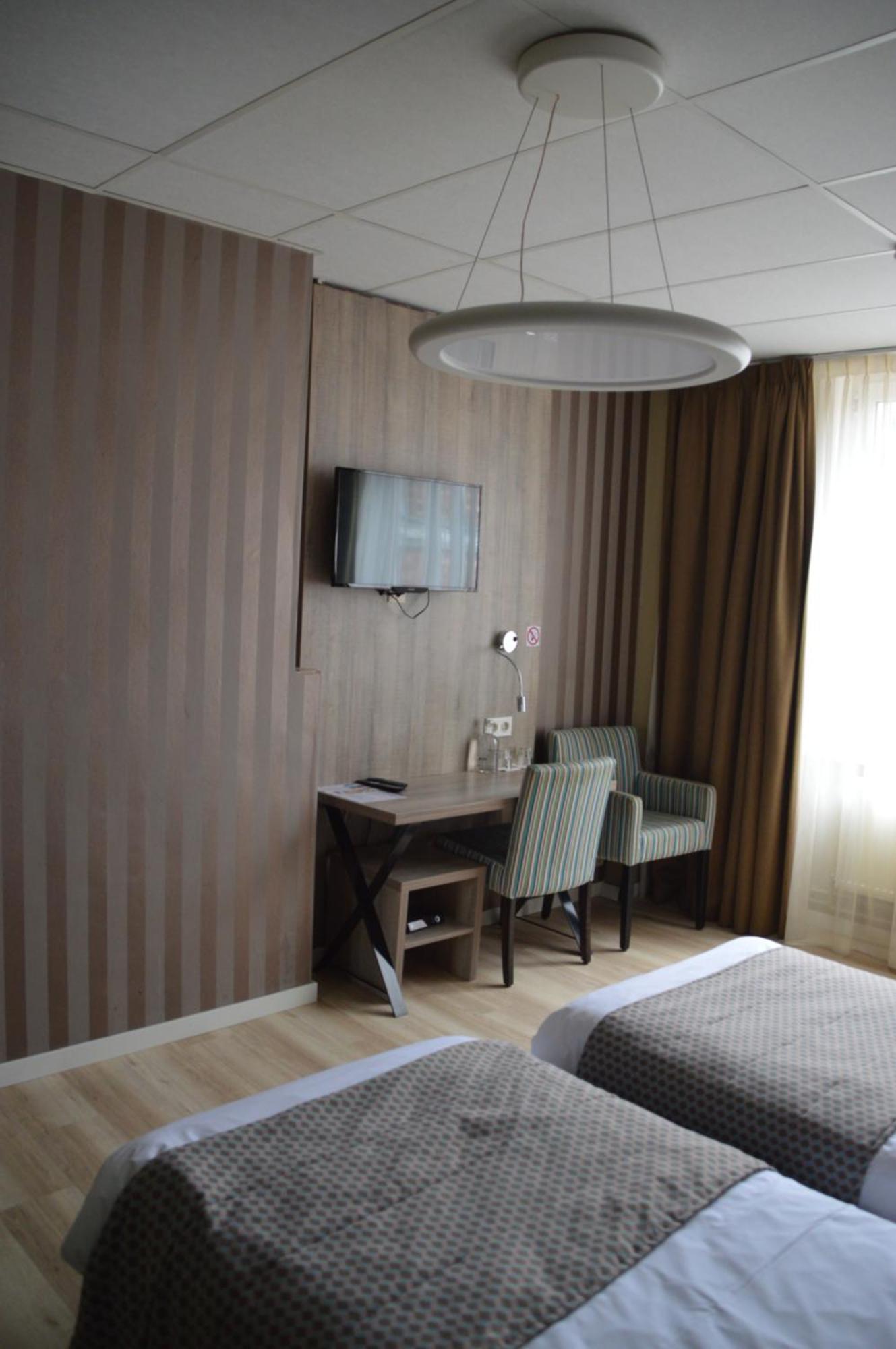 ליובן Hotel Mille Colonnes מראה חיצוני תמונה