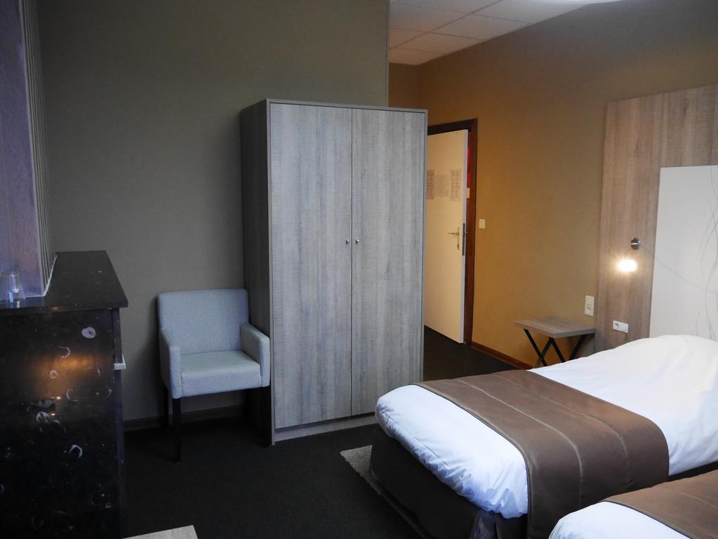ליובן Hotel Mille Colonnes מראה חיצוני תמונה